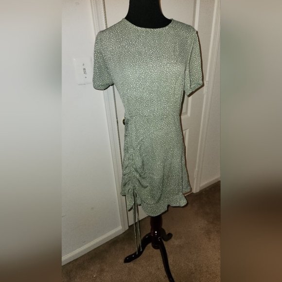 MISSGUIDED DRESS !! - Picture 1 of 8